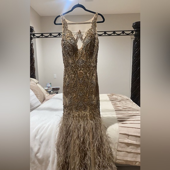 Terani Couture Gown size 8 - Picture 1 of 10